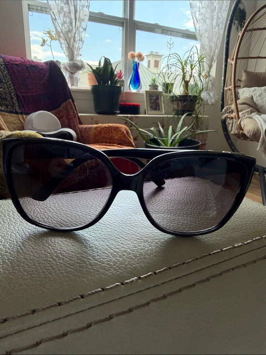 Valentino Black V624S Sunglasses main image 6